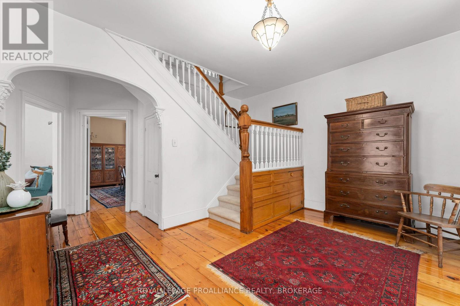 2 ALWINGTON AVENUE