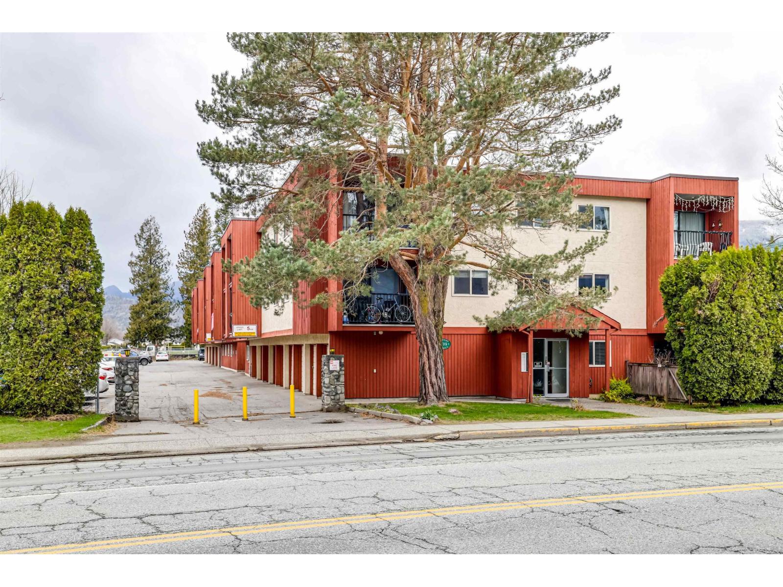 226 1735 AGASSIZ-ROSEDALE HIGHWAY NO 9 HIGHWAY|Agassiz