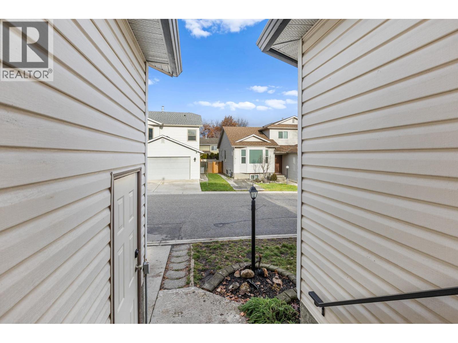 555 Glenmeadows Road Unit# 38