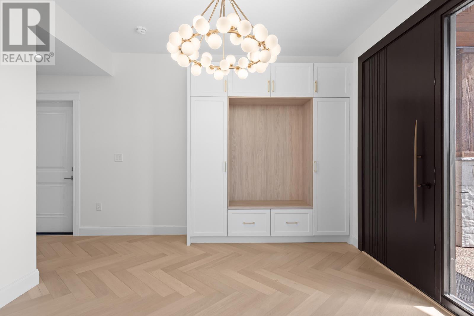 195 Carmel Crescent - Photo 3