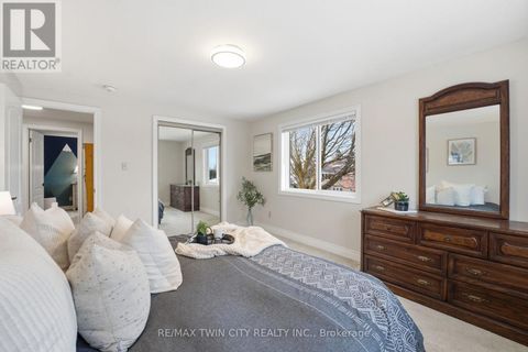 235 ELLIOTT STREET Cambridge ON N1R2L2