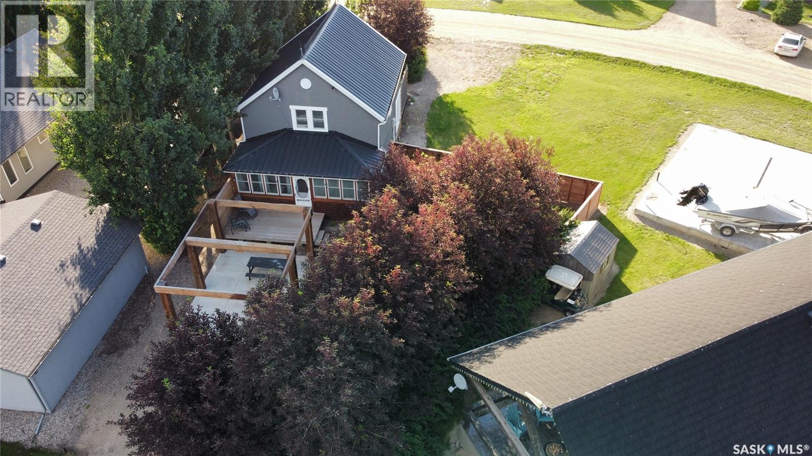522 Vivian BAY