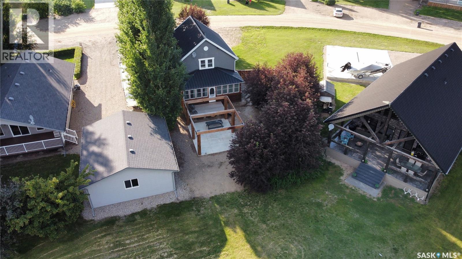 522 Vivian BAY
