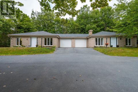 31-33 Birch Grove Upper Tantallon NS B3Z1L1