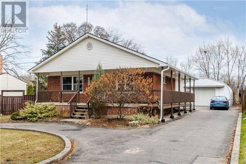 1904 BALSAM Avenue Mississauga ON L5J1L2