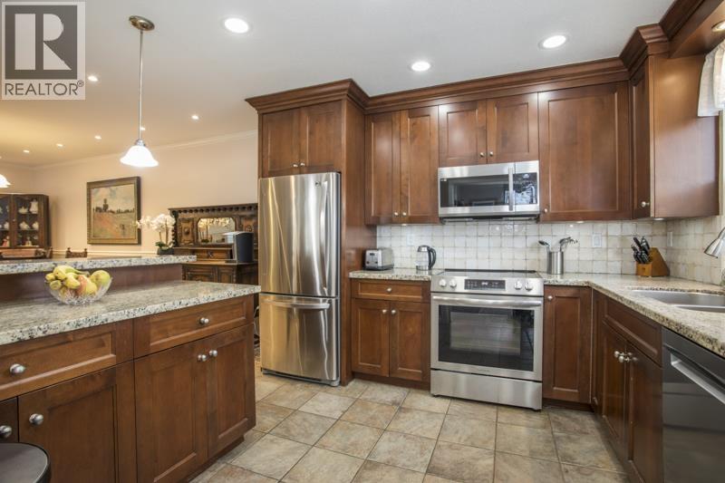 40 7540 ABERCROMBIE DRIVE