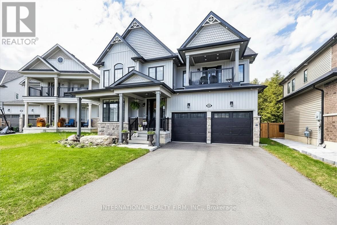 82 HENNESSEY CRESCENT