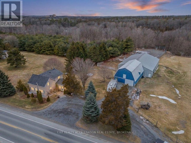 1125 COUNTY RD 1 E