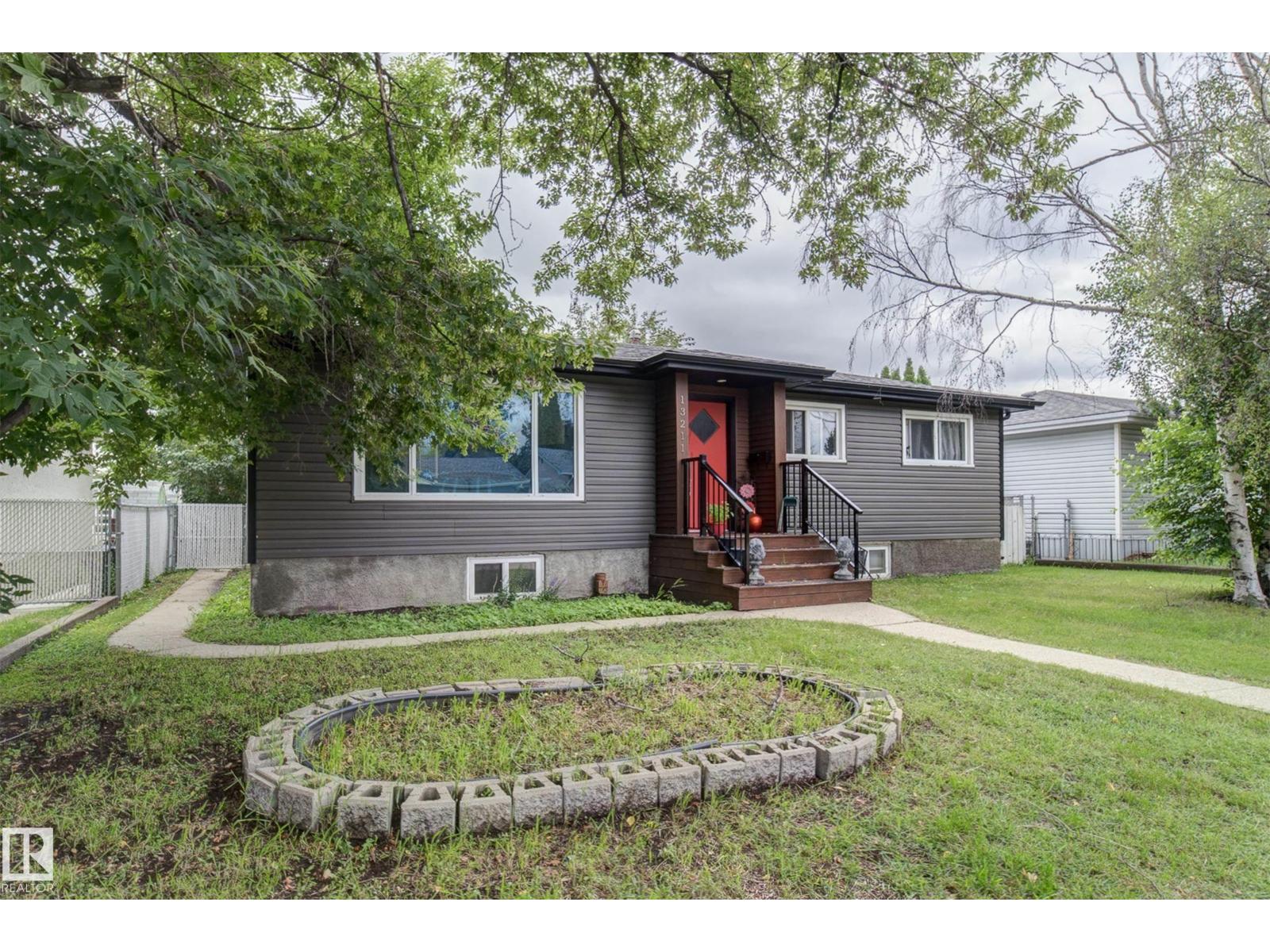 13211 77 ST NW