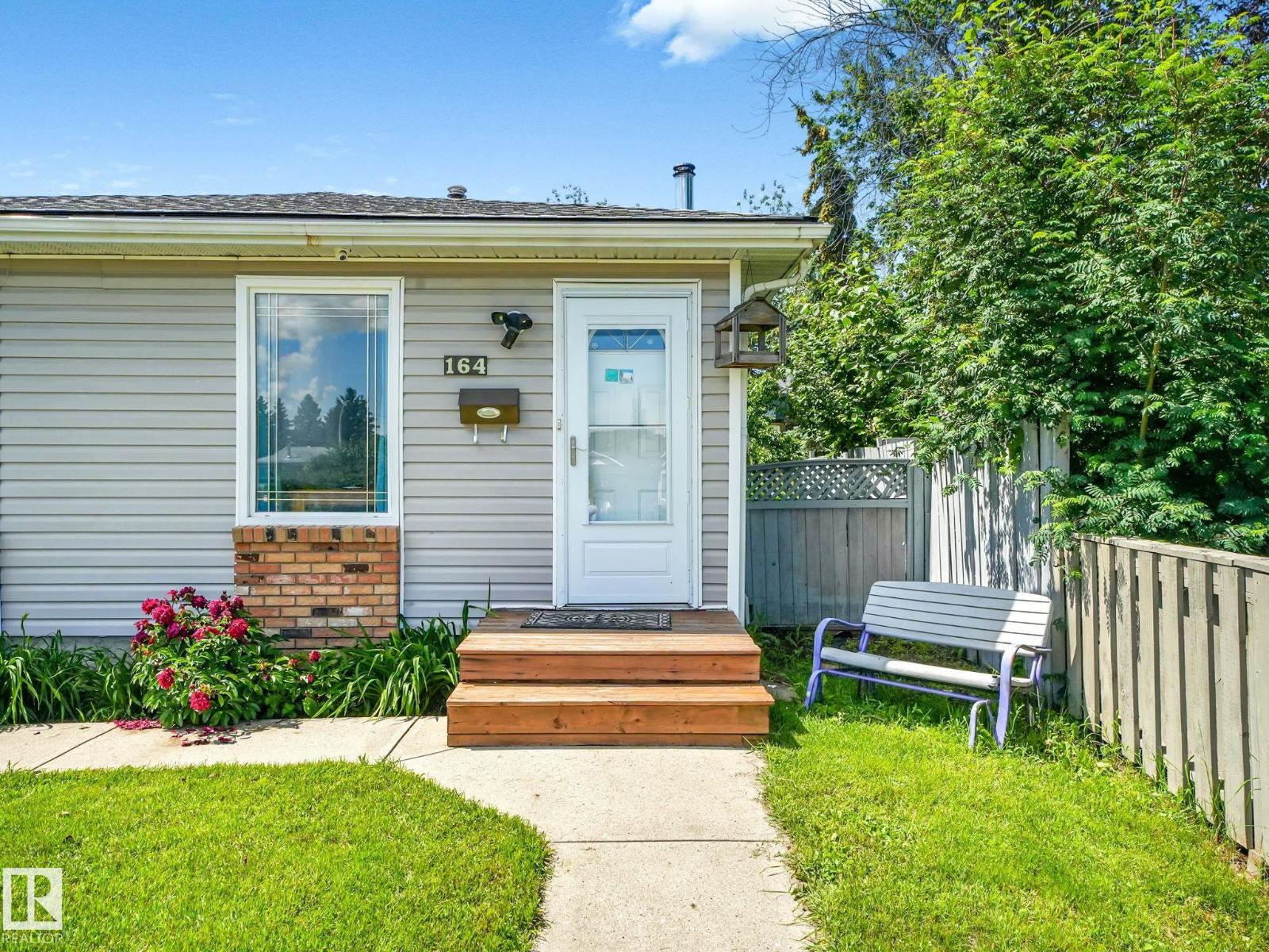 164 WARWICK RD NW