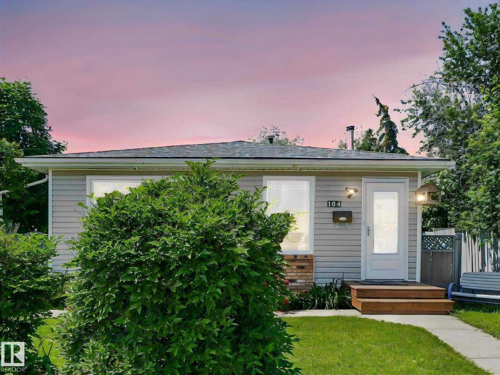 164 WARWICK RD NW