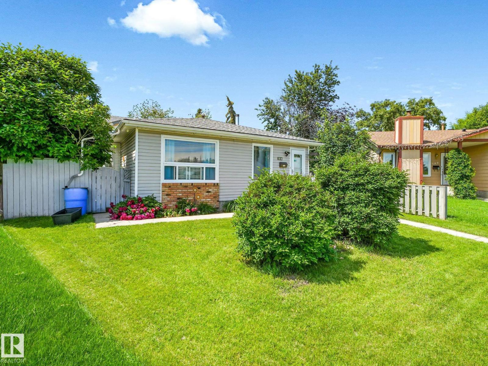 164 WARWICK RD NW