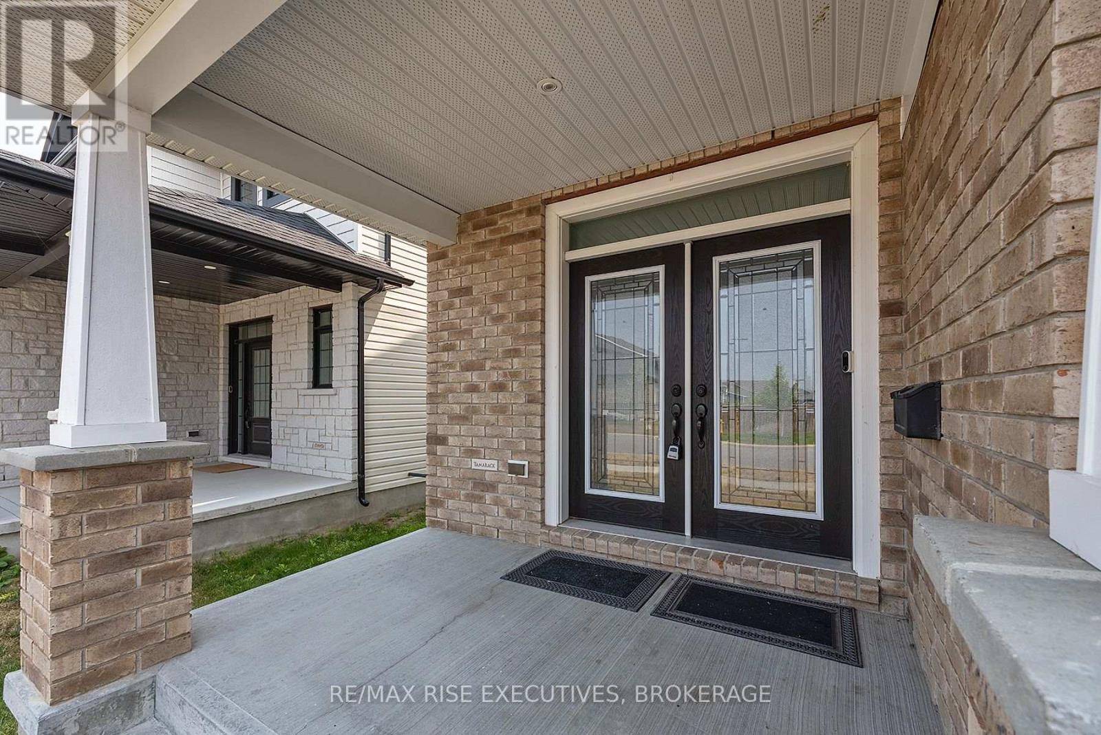 648 HALLOWAY DRIVE