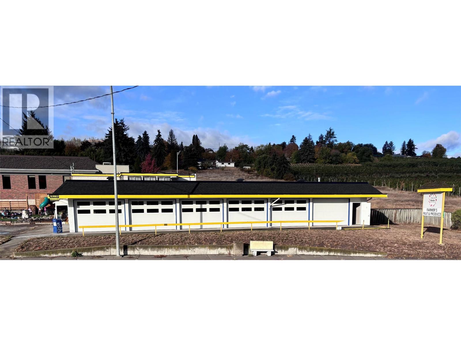 9918 Highway 97 Highway