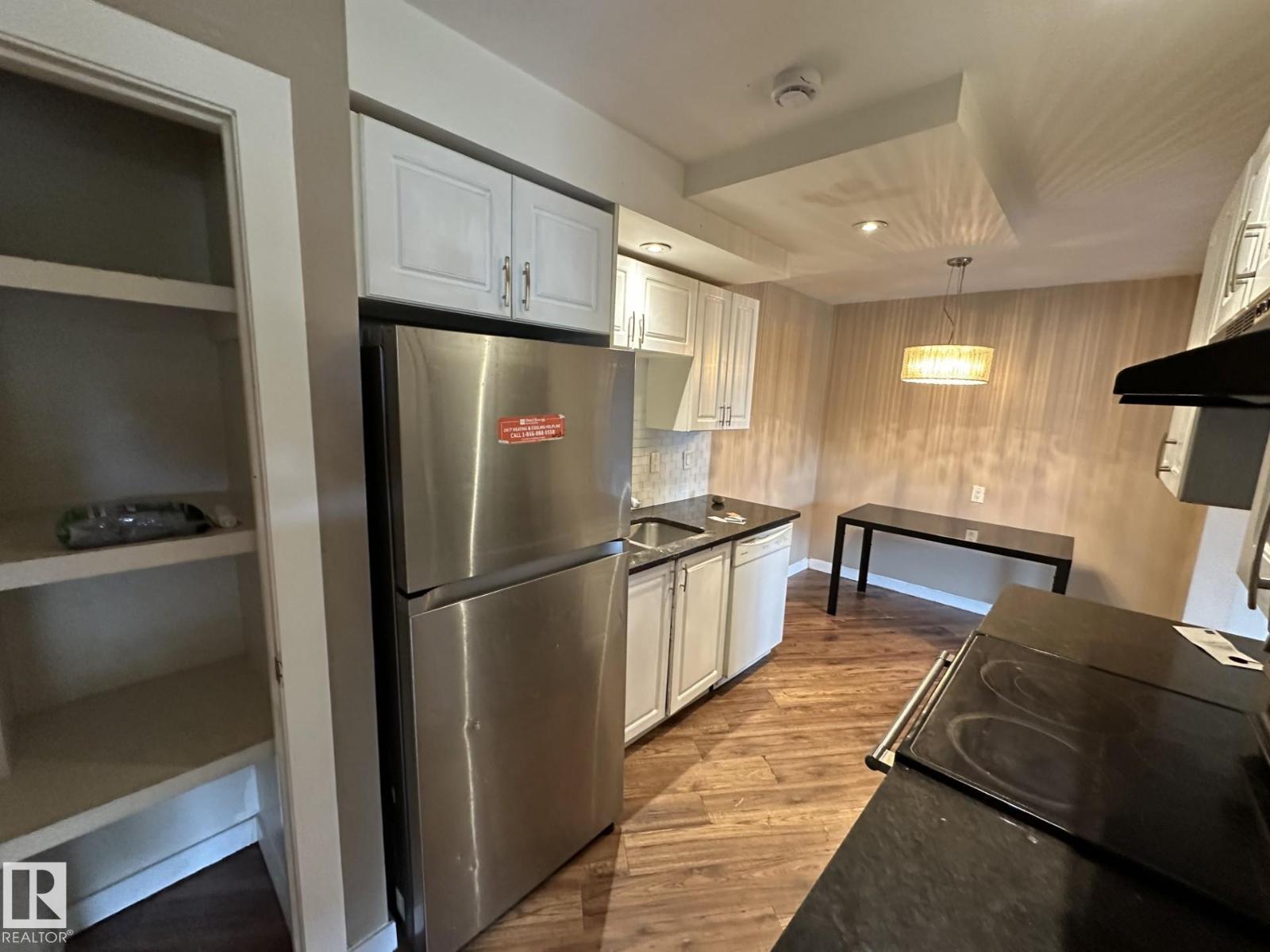 #11 14110 80 ST NW