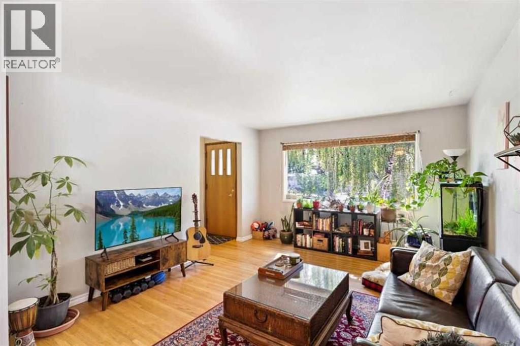 479 Northmount Drive NW