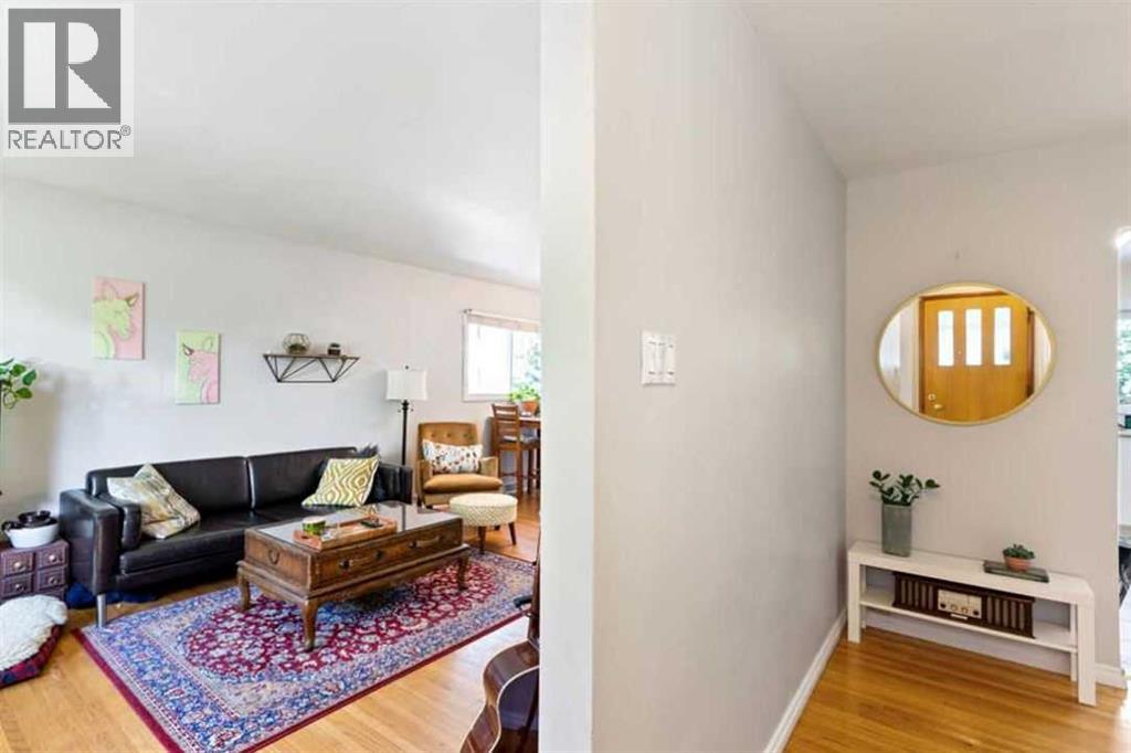 479 Northmount Drive NW