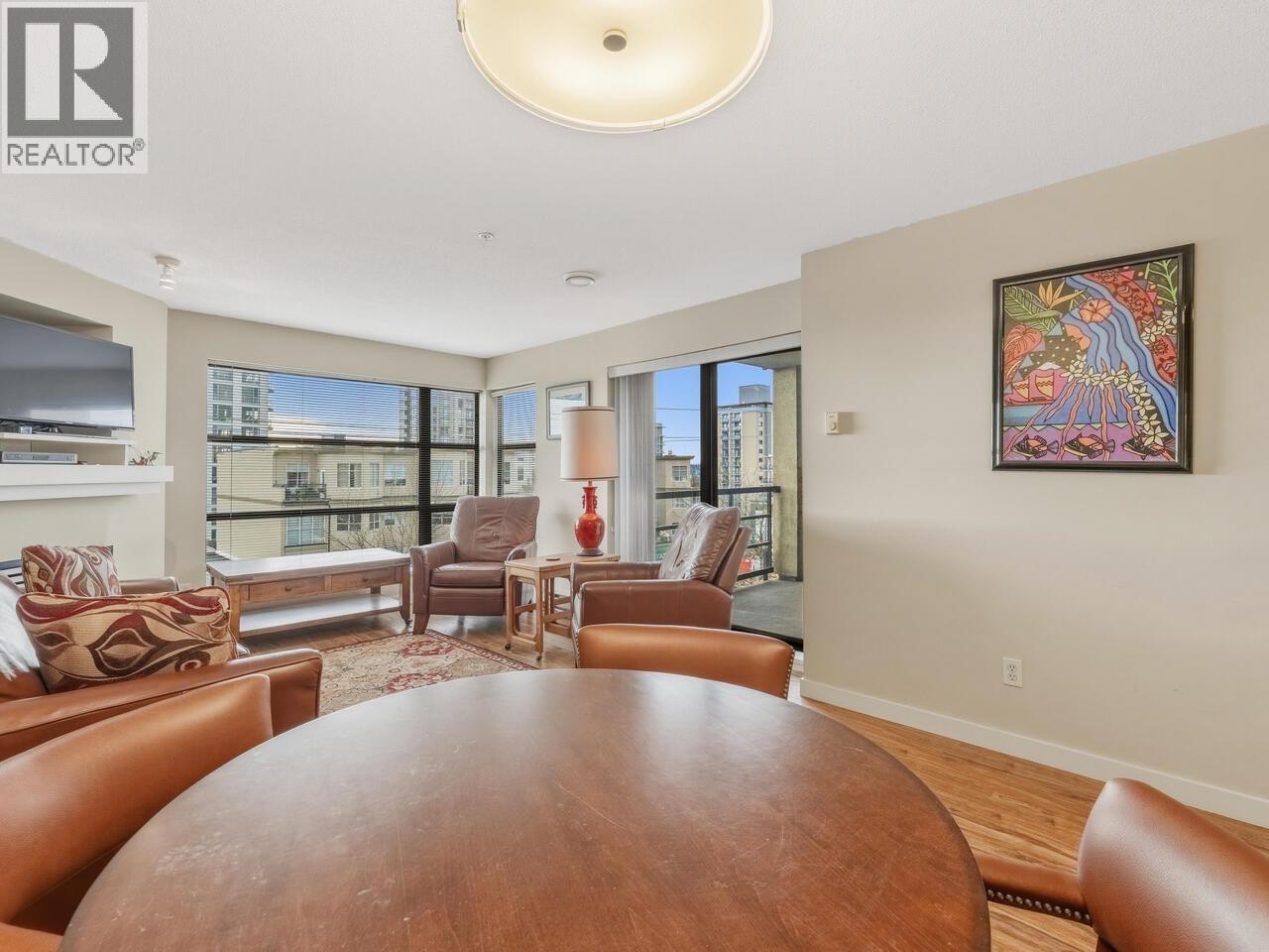 402 124 W 3RD STREET