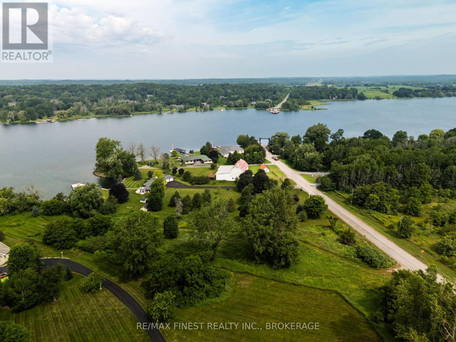 40 HOWE ISLAND FERRY ROAD