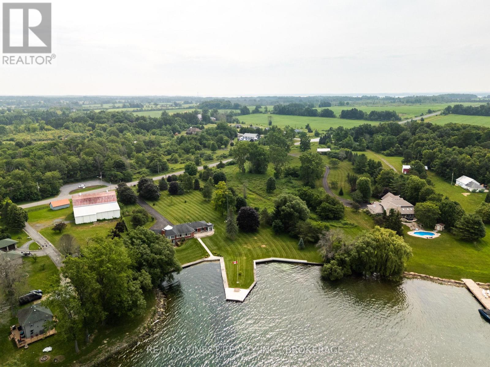 40 HOWE ISLAND FERRY ROAD