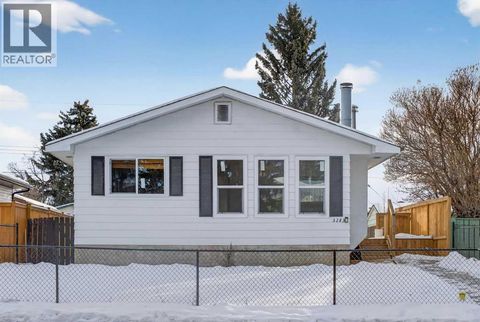 3283 Dover Ridge Drive SE Calgary AB T2B2A8