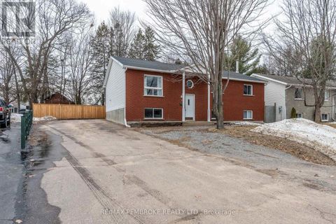 24 EARL STREET Petawawa ON K8H3M4