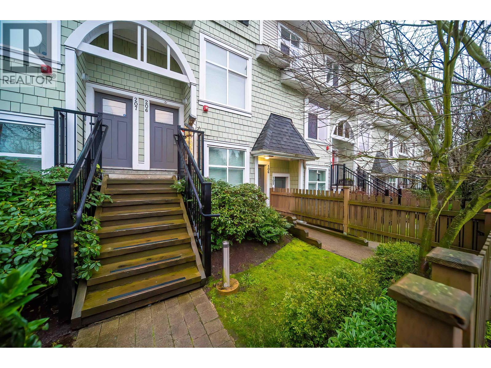 206 7250 18TH AVENUE