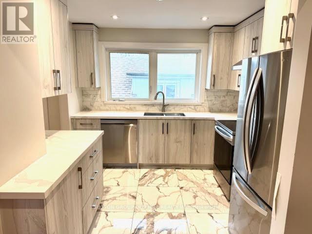 Photo 1 of 17 — 25 DONALD AVENUE, Toronto (Keelesdale-Eglinton West), ON M6M1J9