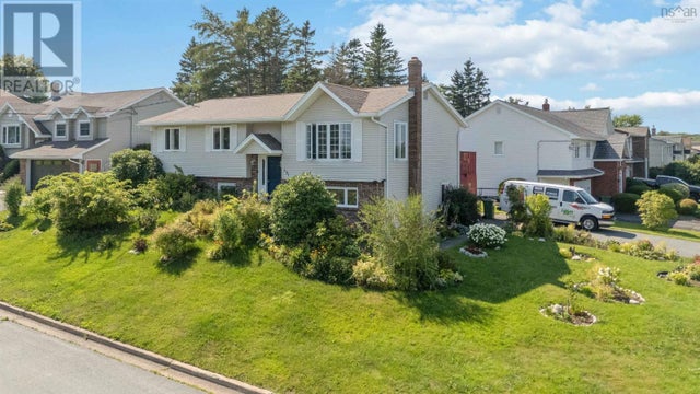 131 Pinewood Crescent