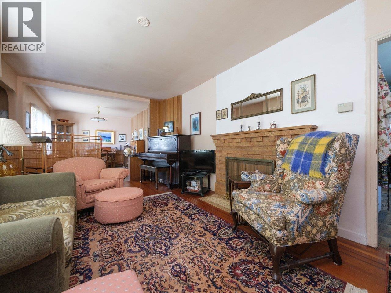 8510 MONTCALM STREET