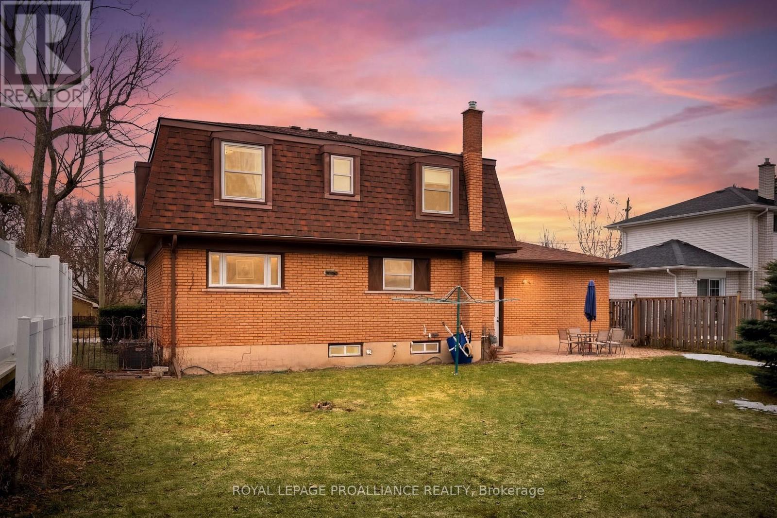 14 FOREST HILL CRESCENT