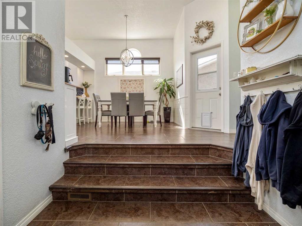 38 Edgewood Place W