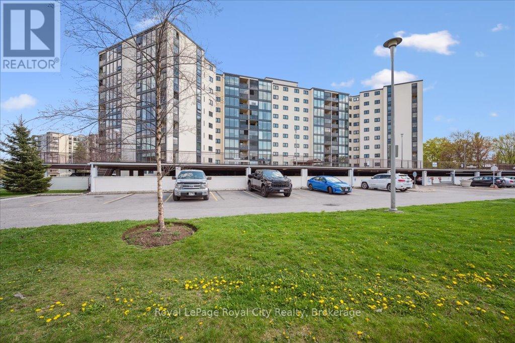 311 - 19 WOODLAWN ROAD E