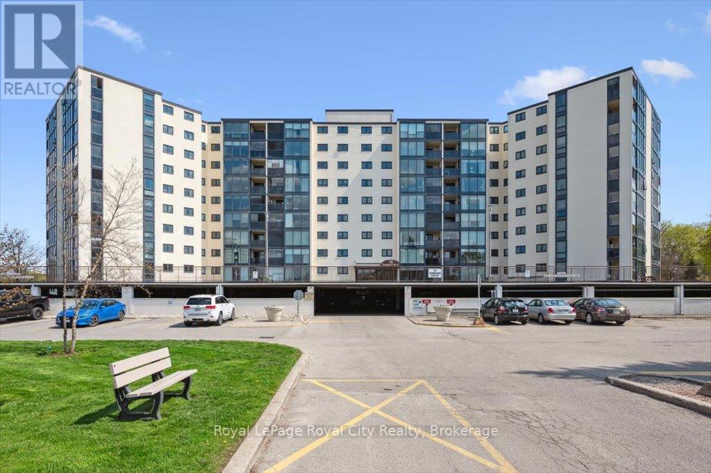 311 - 19 WOODLAWN ROAD E