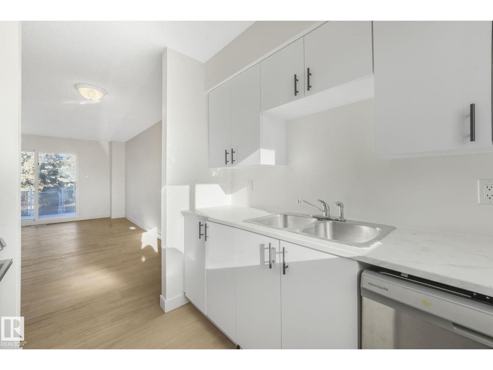 5833 RIVERBEND RD NW