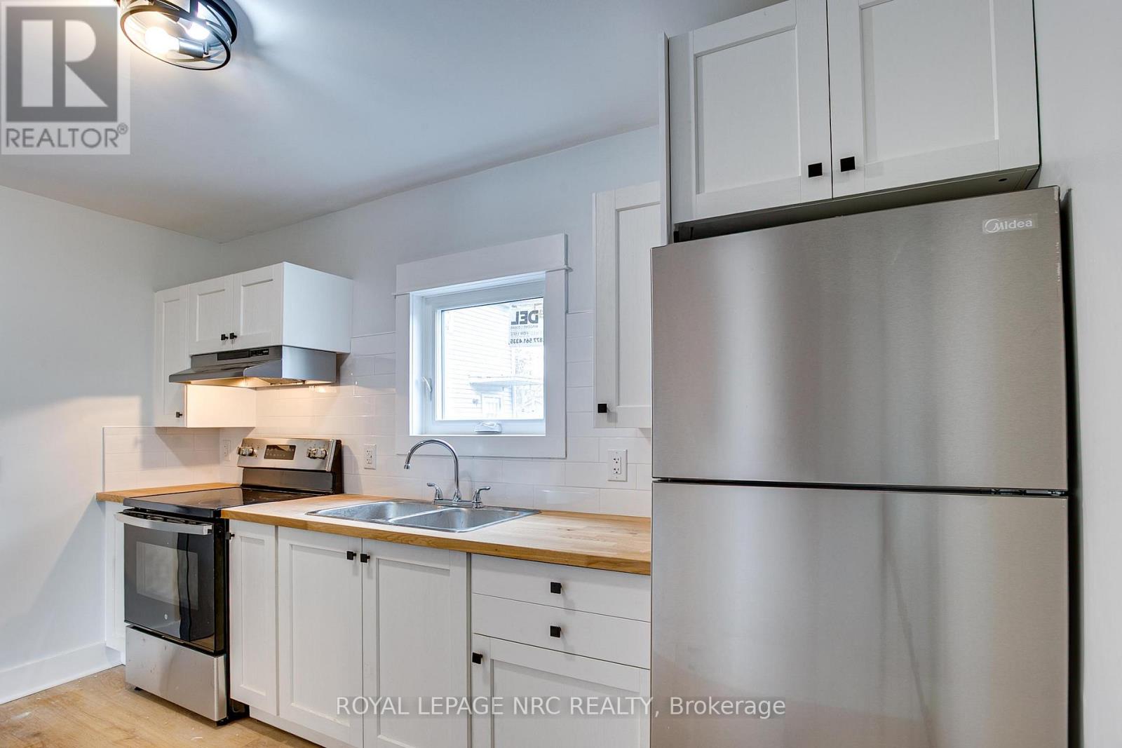 6 - 316 ELMWOOD AVENUE