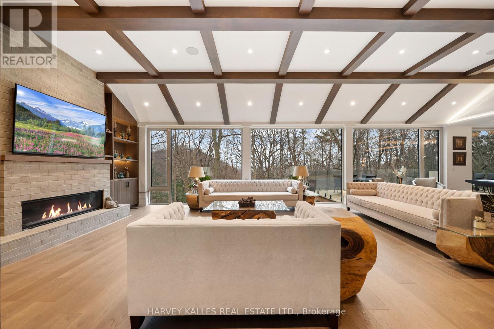 140 SANDRINGHAM DRIVE