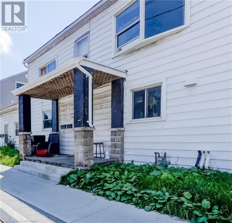1214-1218 KING Street E