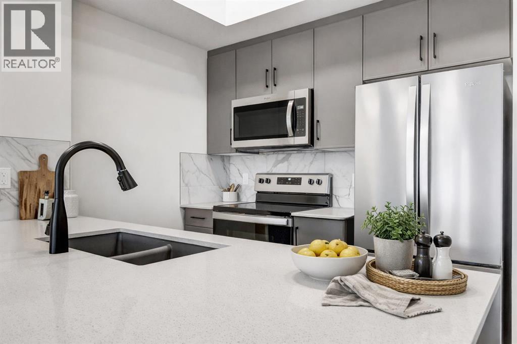 407, 140 Mahogany Street