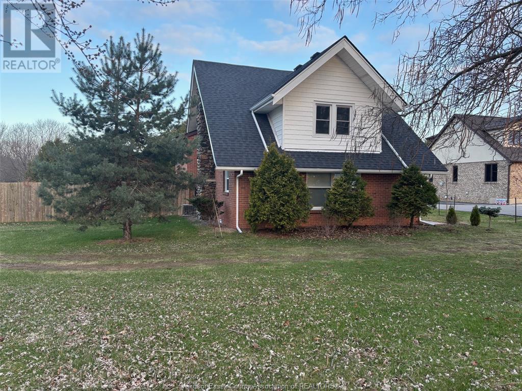 1695 DIVISION ROAD North