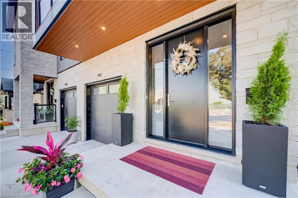 441 EAST Avenue