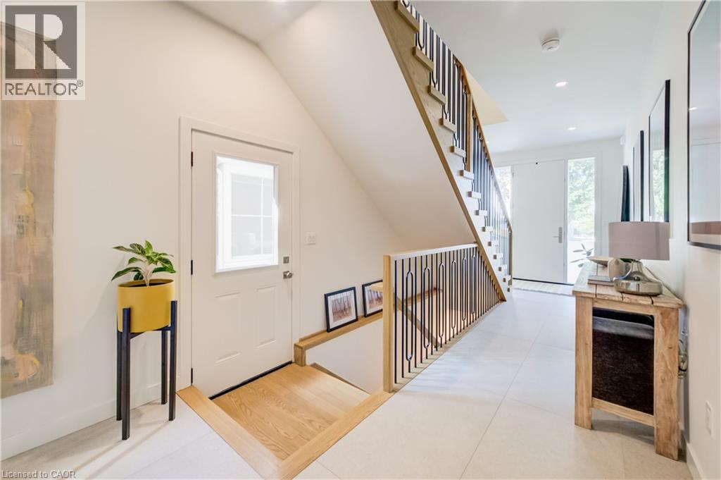 441 EAST Avenue