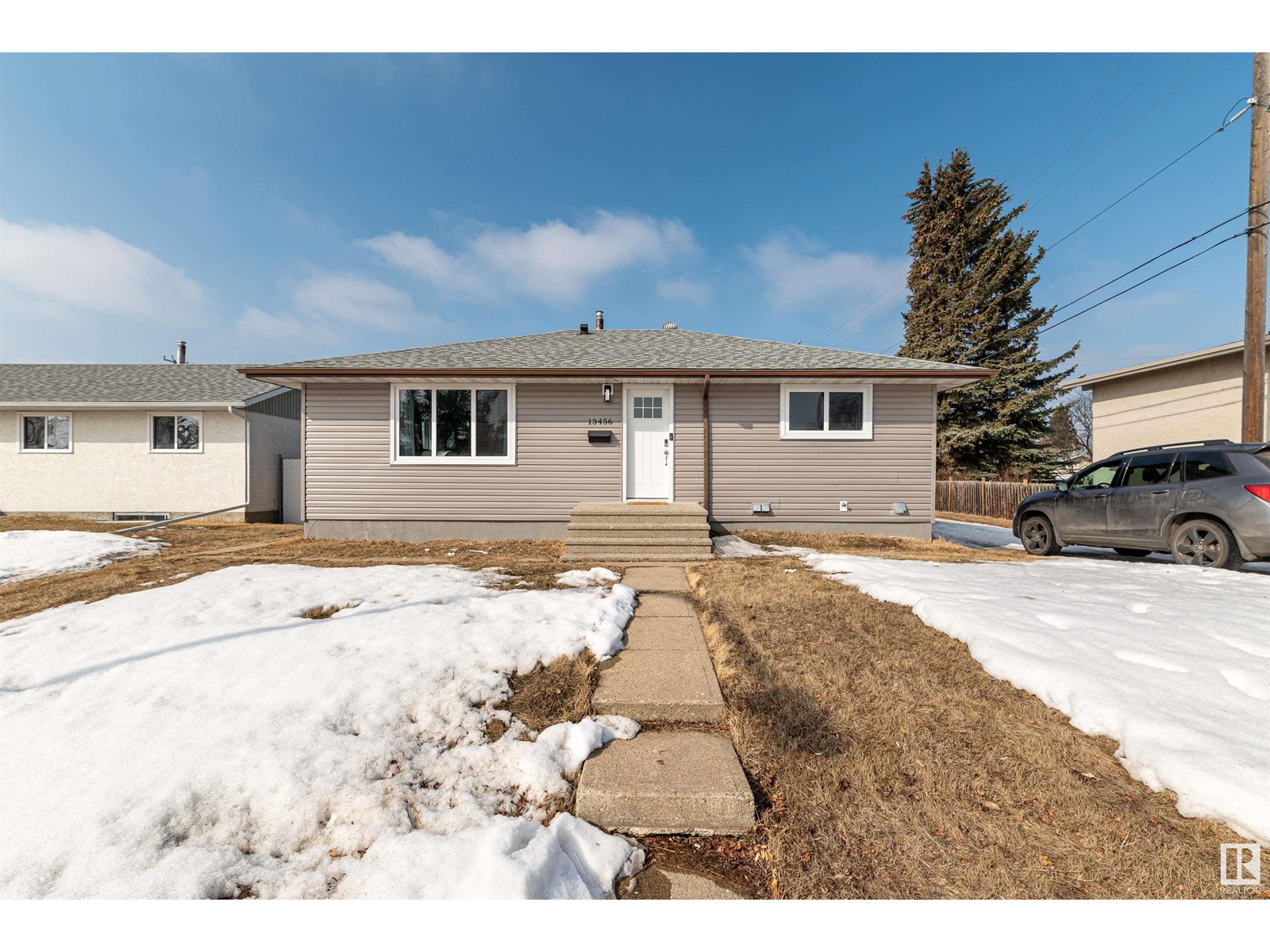 13456 107 ST NW
