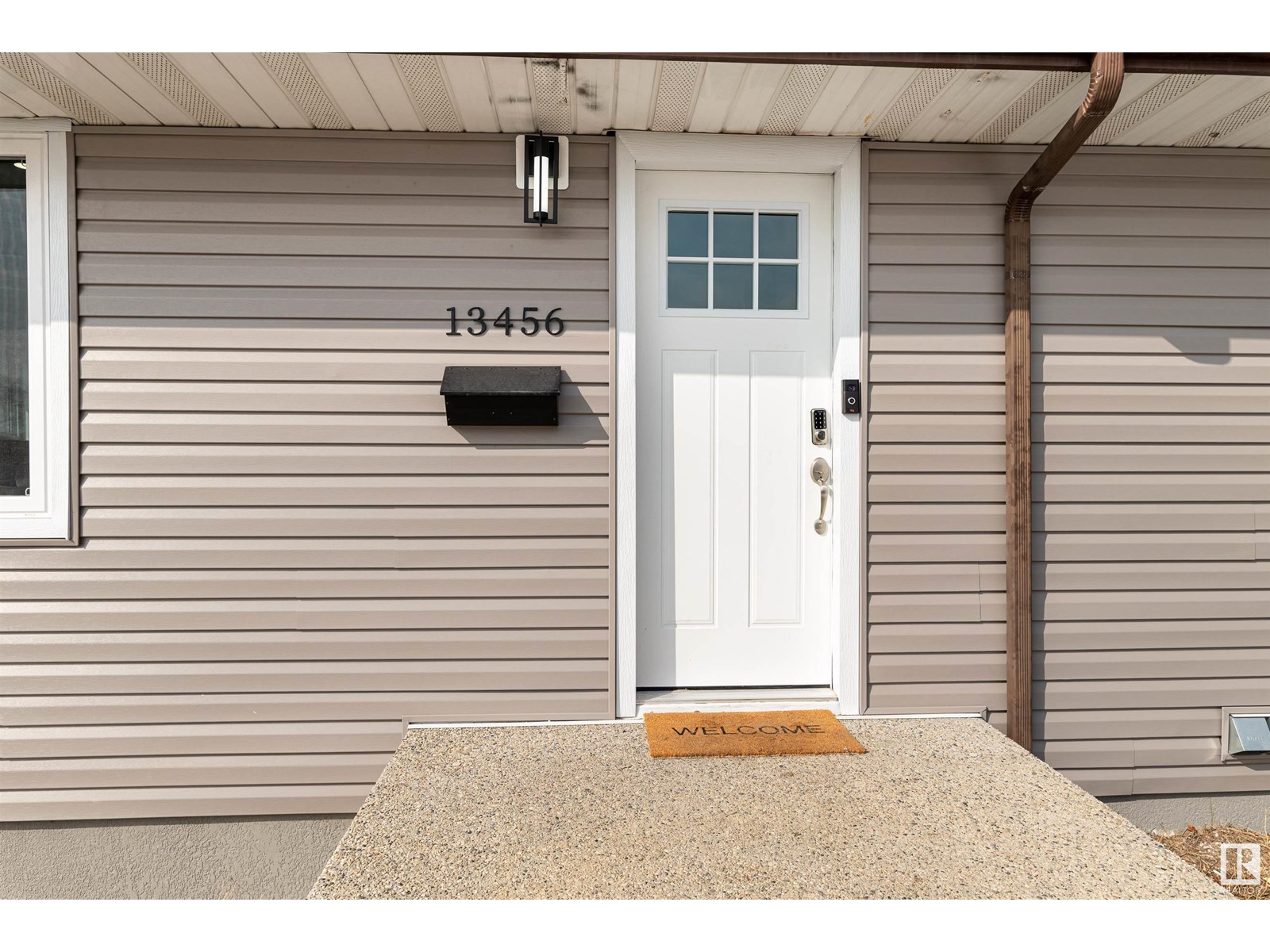 13456 107 ST NW