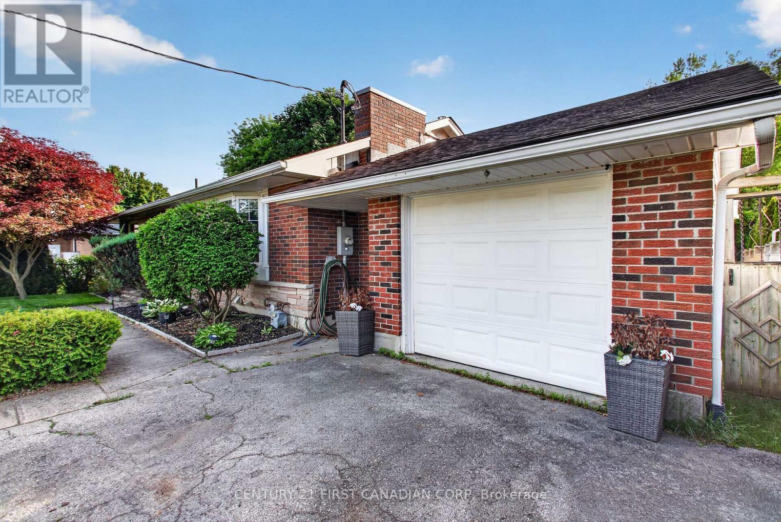 51 BRAESYDE AVENUE