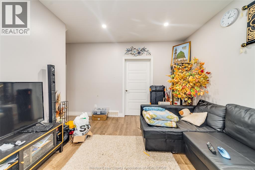 3605 KING STREET Unit# LOWER