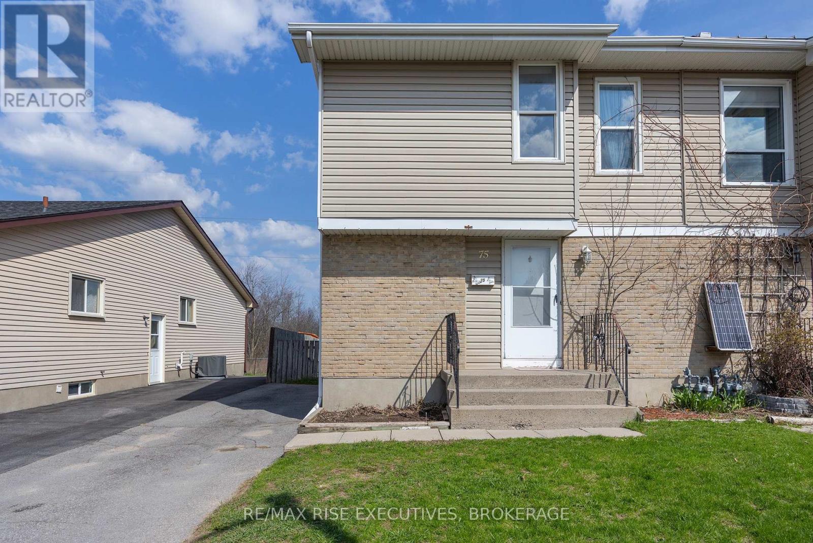 75 WYCLIFFE CRESCENT