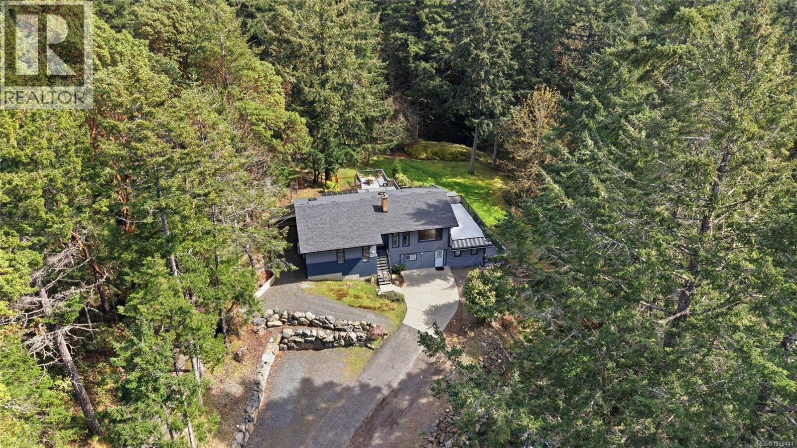 852 Walfred Rd