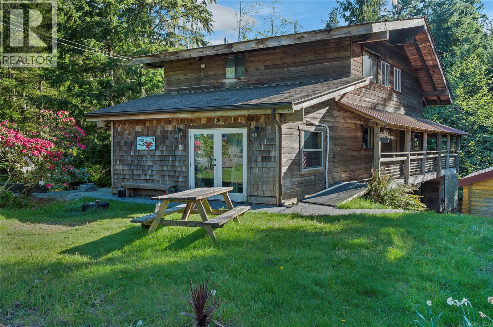 Photo 1 of 92 — 653 Green Rd, Quadra Island, BC V0P1N0