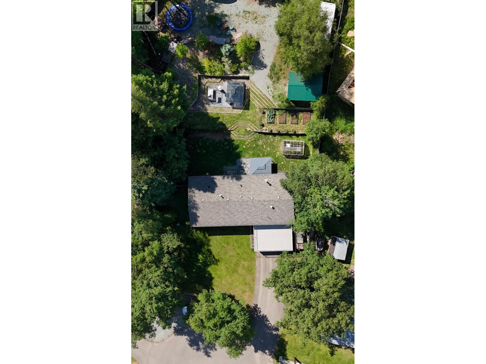 2209 DUNBAR PLACE